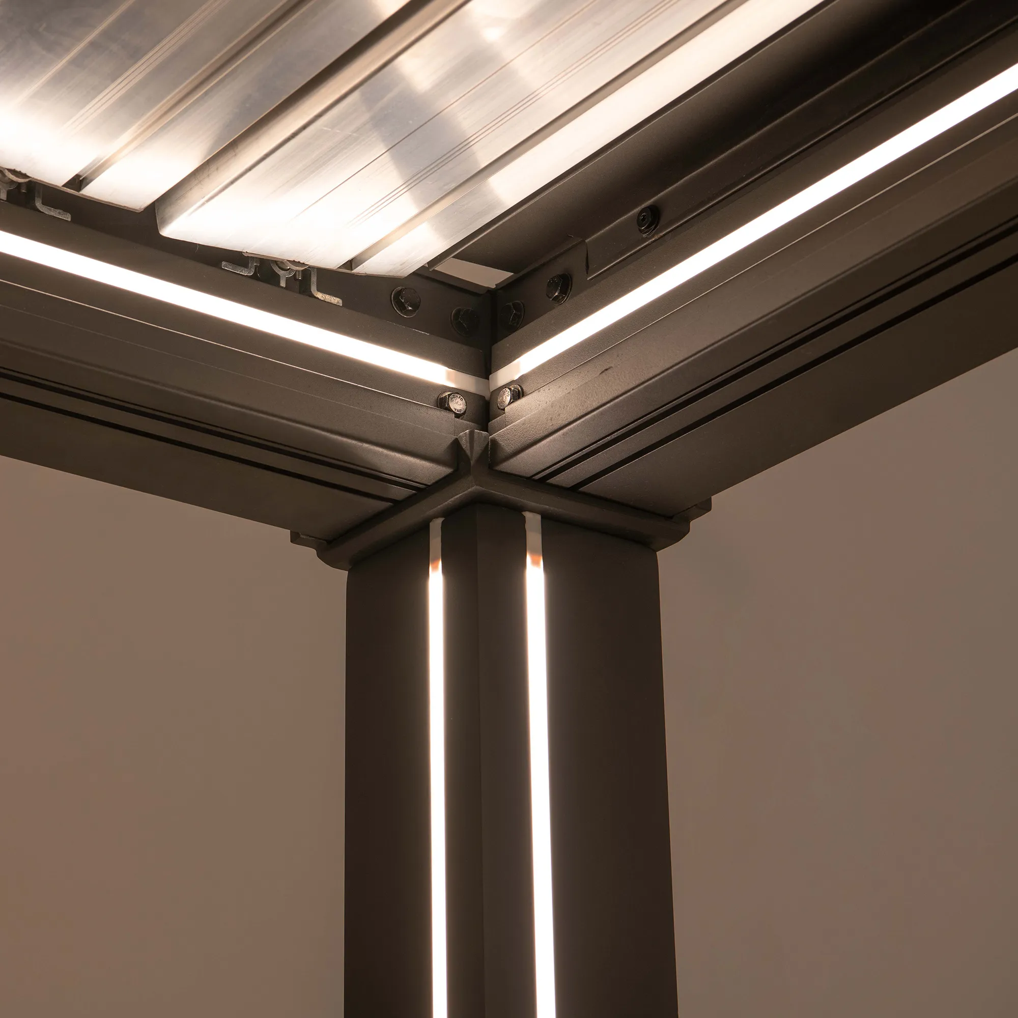 MATTERHORN Modular Multi Lamel Pergola with LED - 306cm x 406cm, Aluminum - Image 16